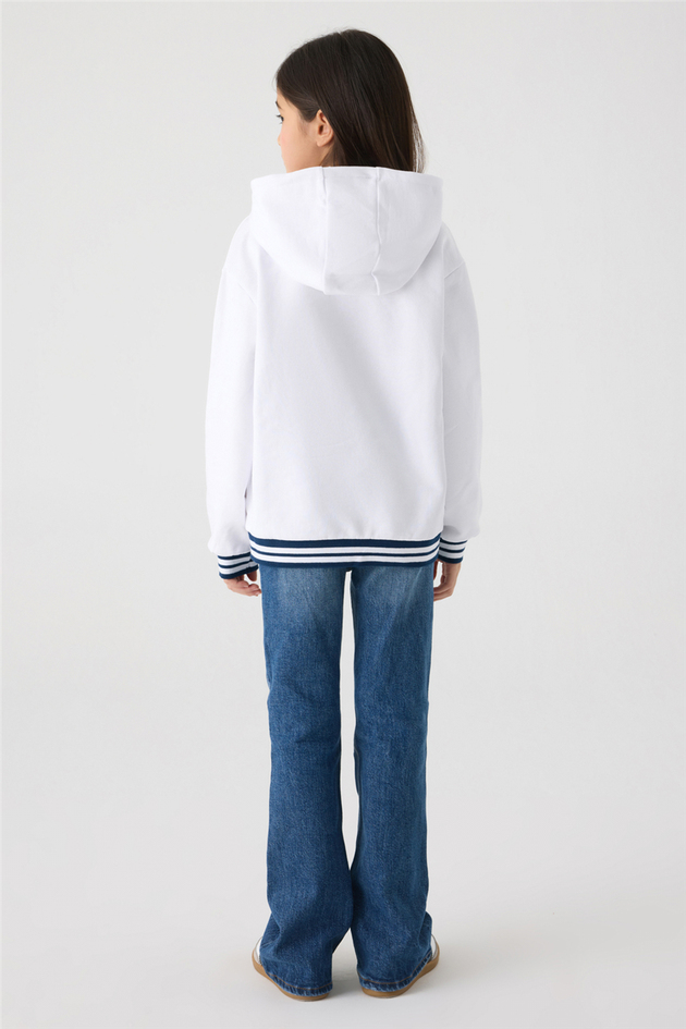 Guess Kız Çocuk Beyaz SweatshirtGuess Kız Çocuk Beyaz Sweatshirt