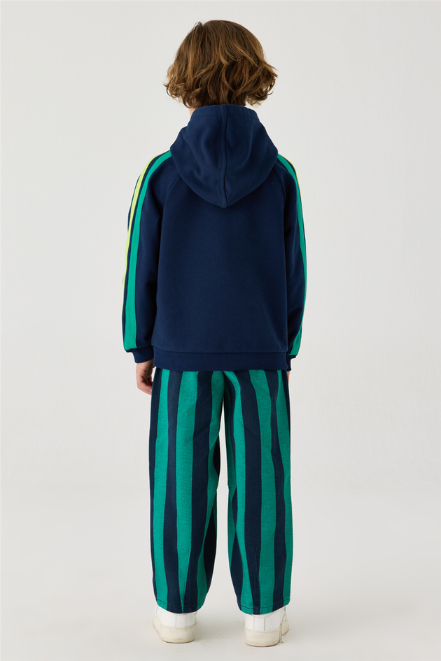 Nebbati Erkek Çocuk Flok Baskılı Kapüşonlu SweatshirtNebbati Erkek Çocuk Flok Baskılı Kapüşonlu Sweatshirt