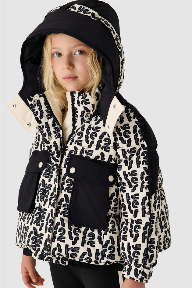Tyess Kız Çocuk Kapüşonlu Oversize Desenli MontTyess Kız Çocuk Kapüşonlu Oversize Desenli Mont