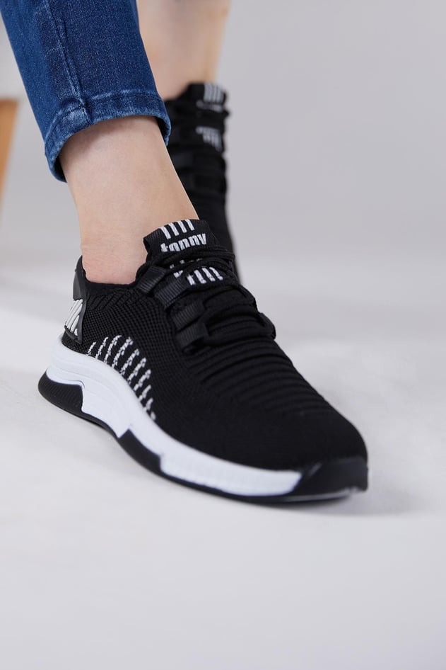 Poli Taban Tekstil Kumaş Bağcıklı Unisex Siyah Beyaz Spor Ayakkabı TBQNL-0