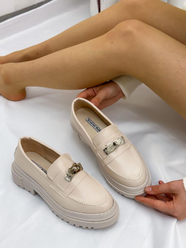 Bej Cilt (Chain) Toka Detay Kadın Loafer