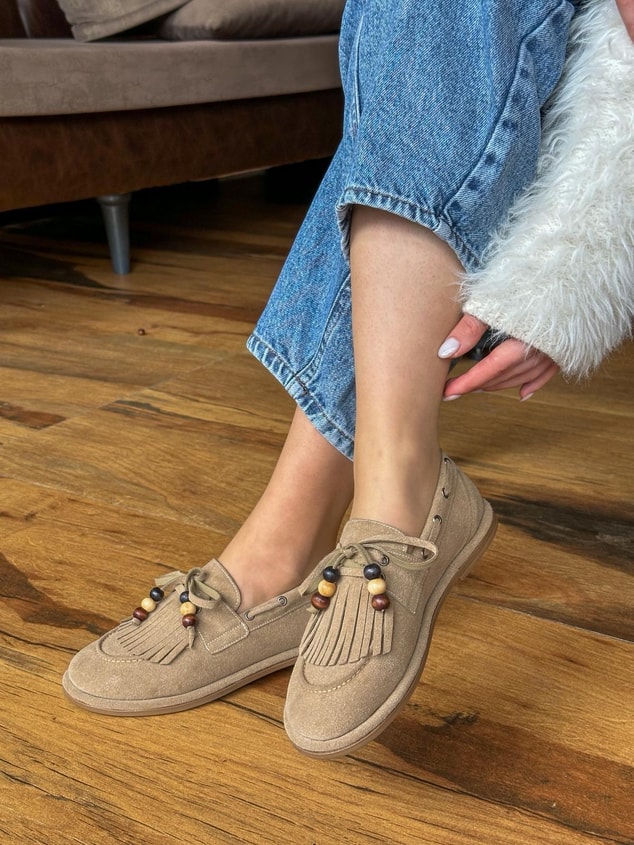 Bej Süet (Shake) Saraçlı Boncuk Detay Kadın Loafer