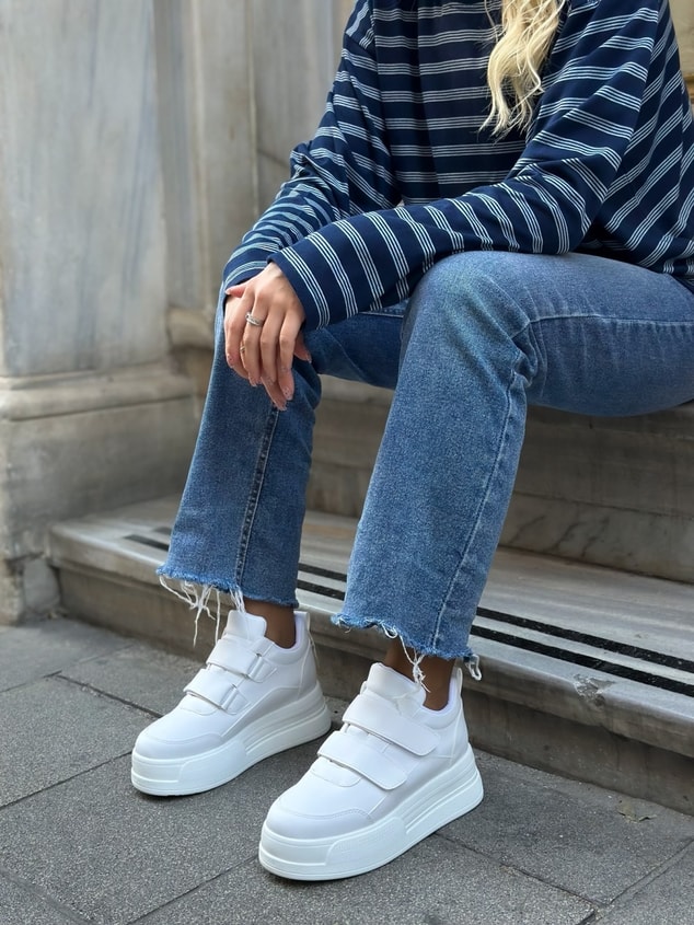 Beyaz Cilt (Cerrely) Gizli Topuk Dolgu Topuk 8 Cm Boy Uzatan Sneakers