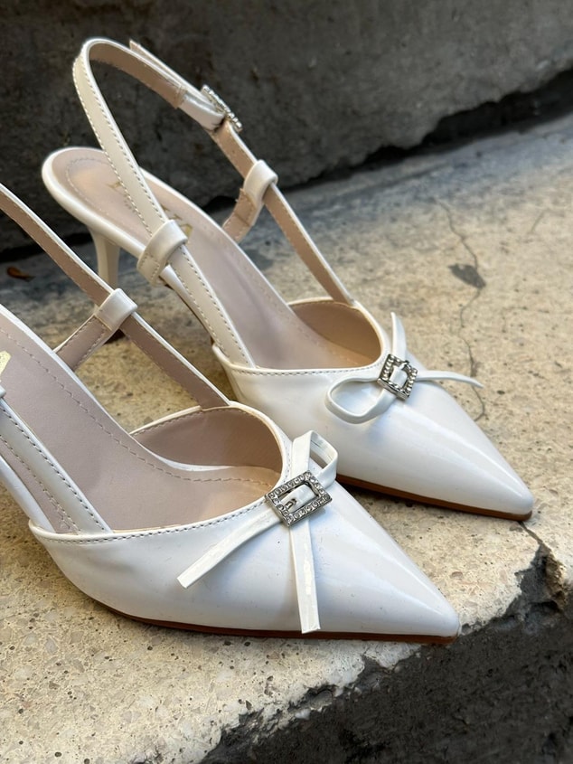 Beyaz Rugan (Casey) Toka Detay Kadın Stiletto
