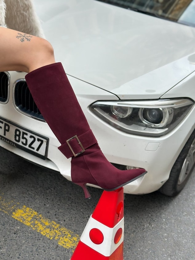 Bordo Süet (Lavinia) Gümüş Toka Detay  7 cm Kadın Topuklu Çizme