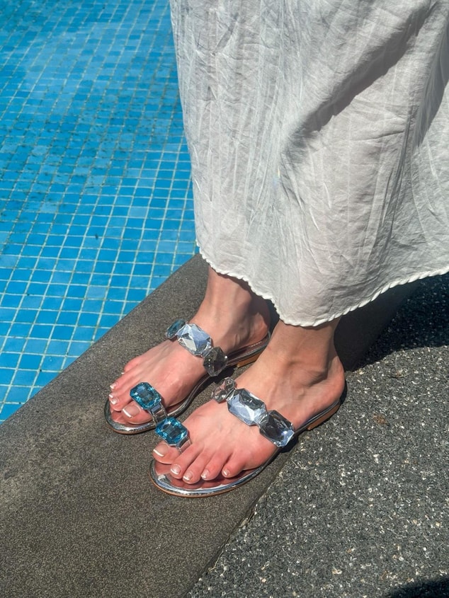 Gümüş Rugan (Amber) Taşlı Parmak Arası Kadın Terlik