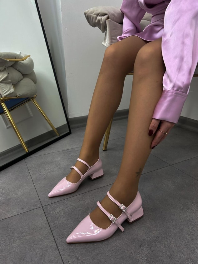 Pembe Rugan (Viola) Toka Detay Kadın Babet