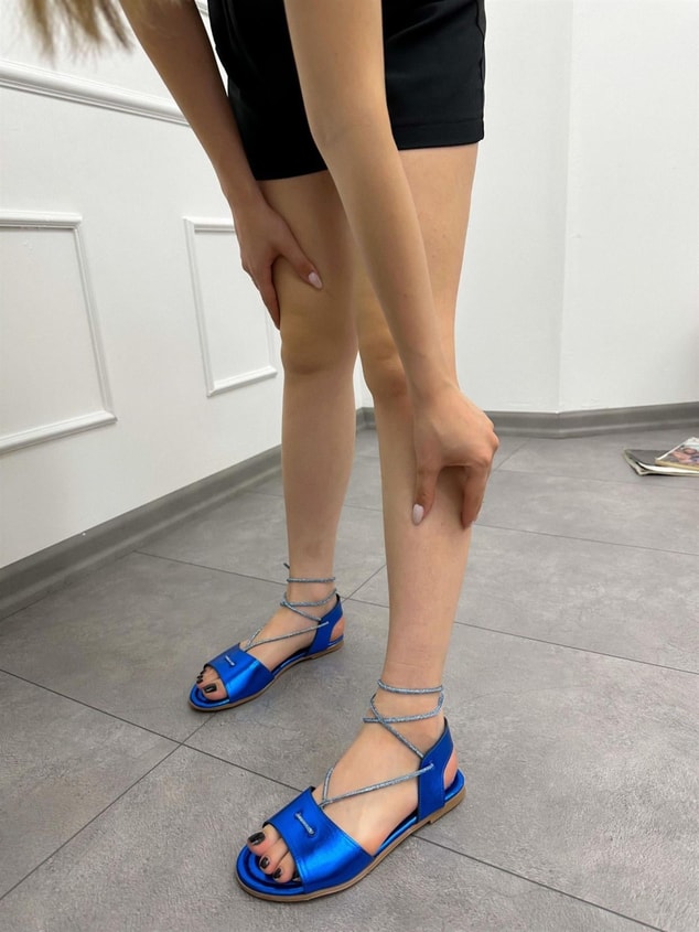 Saks Mavi Cilt (Mirage) Taş Detay Bilek Bağlamalı Kadın Sandalet