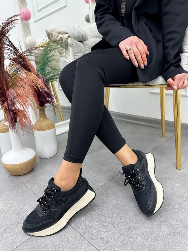 Siyah Cilt (John) Kadın Bağcıklı Sneakers