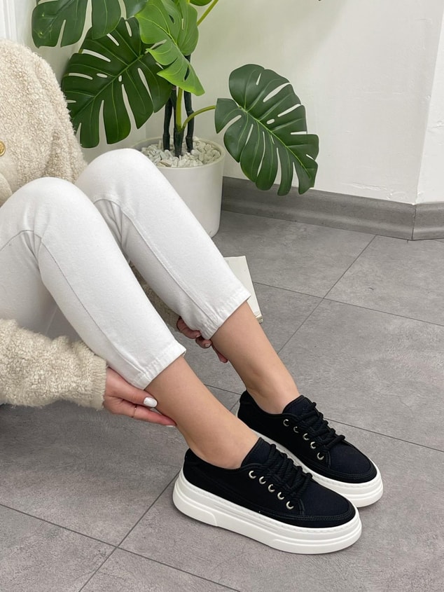 Siyah Keten (Werner) Bağcıklı Kadın Sneakers