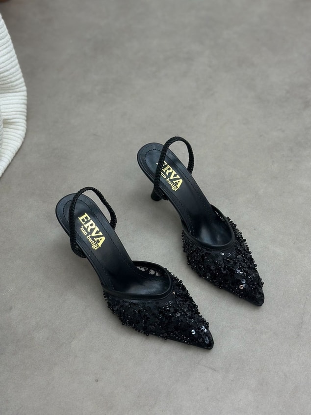 Siyah Pullu (Wely) Lastikli Kadın Stiletto