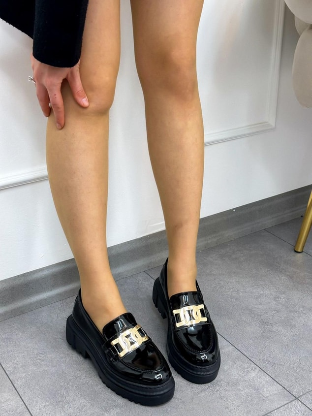 Siyah Rugan (Edith) Zincir Detay Kadın Loafer