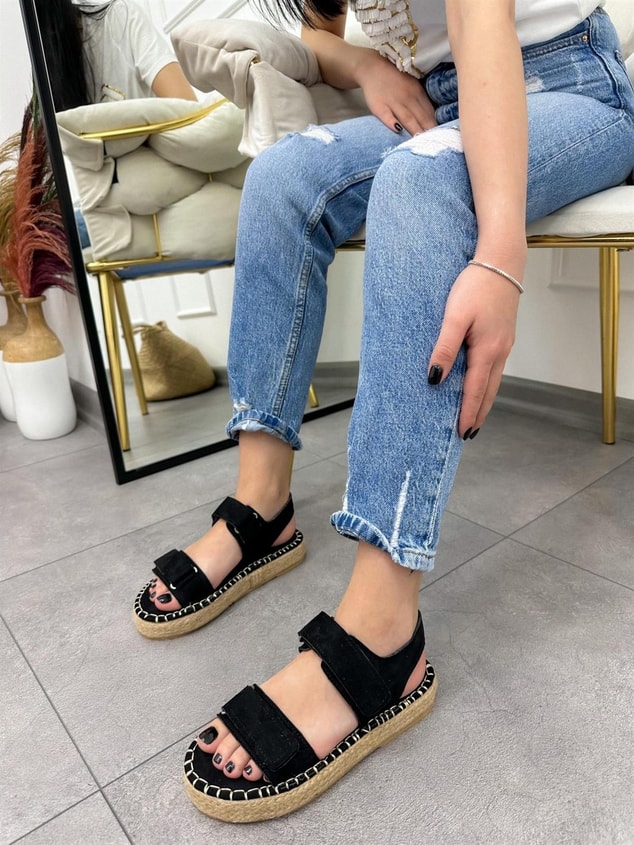 Siyah Süet (True) Kadın Cırtlı Sandalet