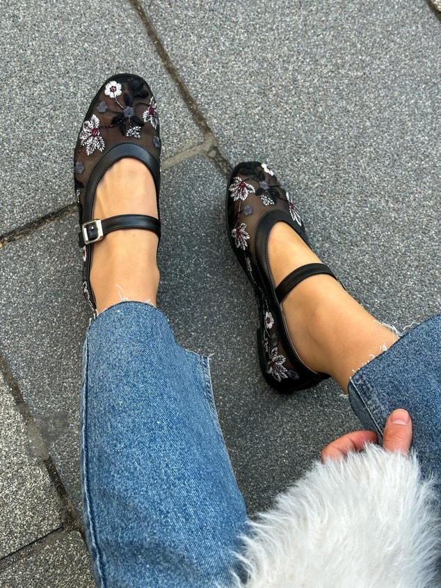 Siyah Tül (Rosa) Nakış İşlemeli Kadın Babet
