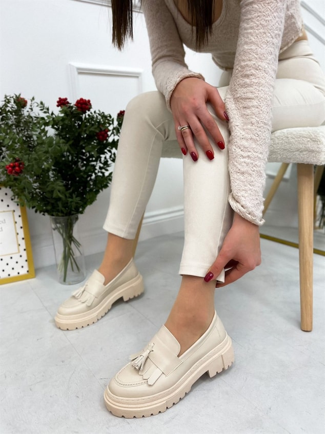 Bej Cilt (Tassel) Püskül Detay Kadın Loafer
