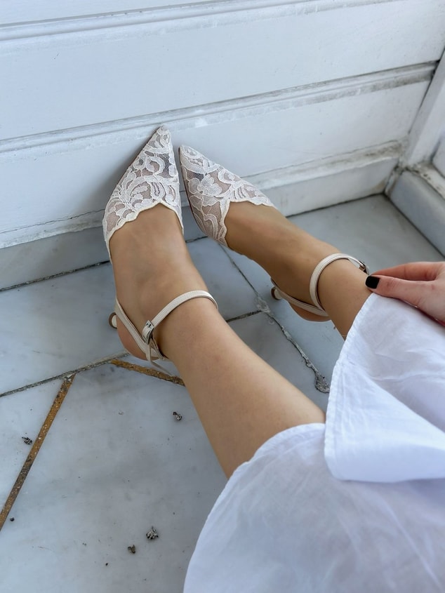 Bej Dantel (Vusuel) Nakışlı Arka Bant Detaylı Kadın Stiletto