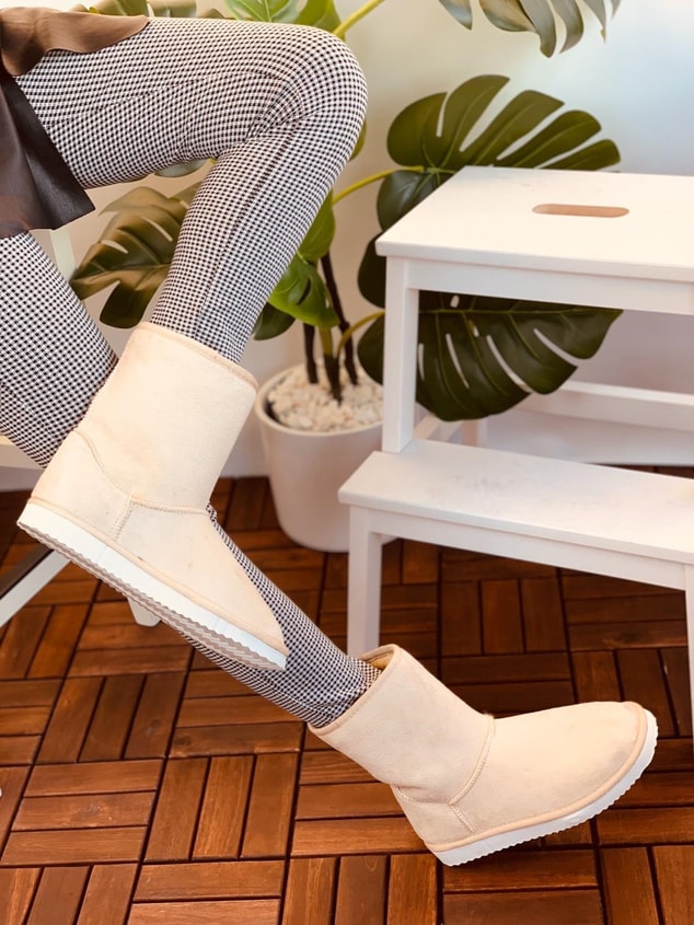 Bej Kısa (Ugg)