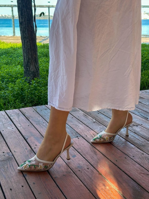 Bej (Livia) Çiçek Nakış Detay Topuklu Kadın Stiletto