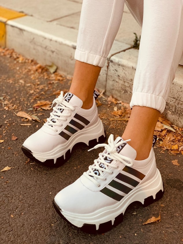 Beyaz - Hologram (Teddy) SİYAH TABAN Kadın Spor Ayakkabı Sneakers
