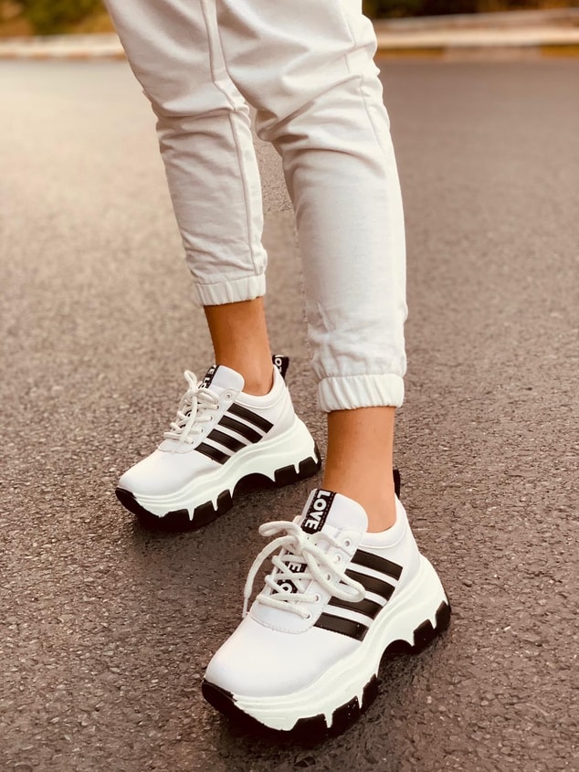 Beyaz - Siyah (Teddy) SİYAH TABAN Kadın Spor Ayakkabı Sneakers