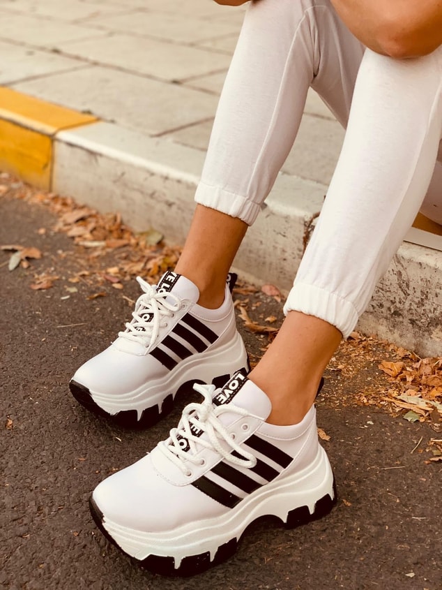Beyaz - Siyah (Teddy) SİYAH TABAN Kadın Spor Ayakkabı Sneakers