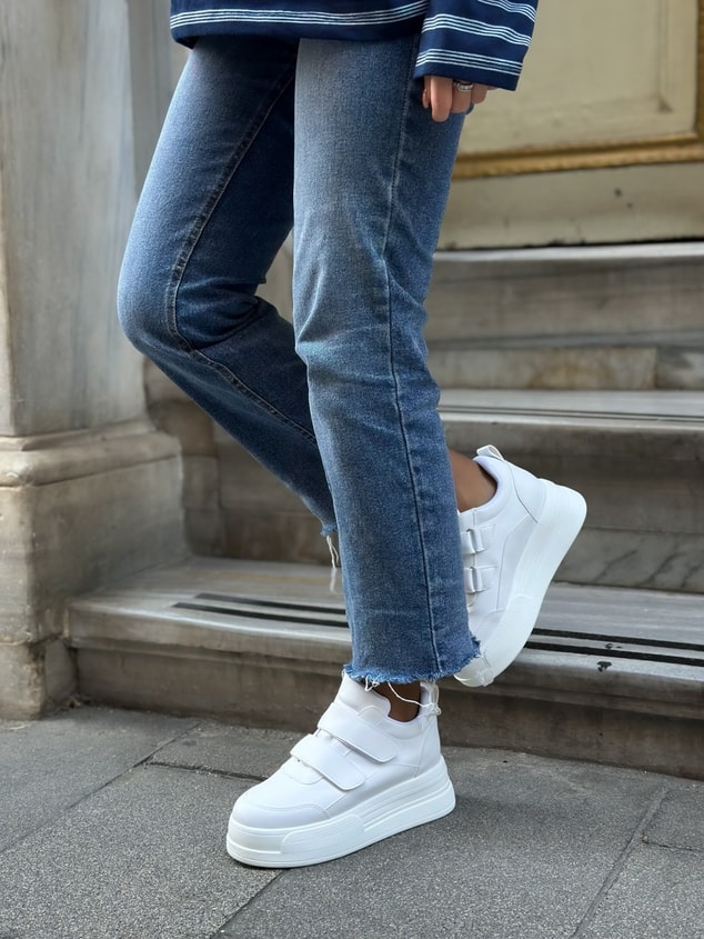 Beyaz Cilt (Cerrely) Gizli Topuk Dolgu Topuk 8 Cm Boy Uzatan Sneakers
