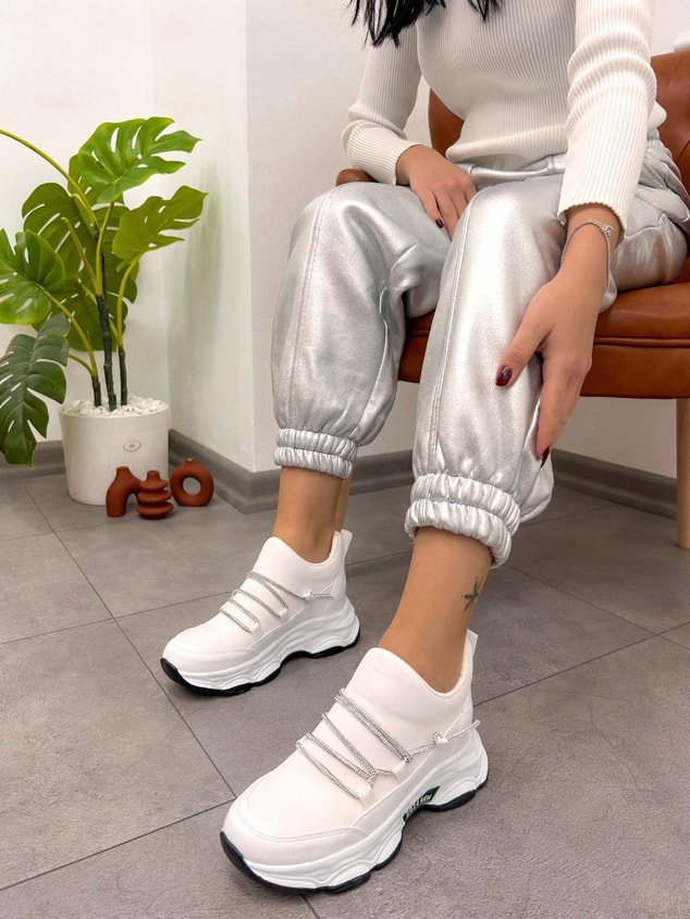 Beyaz Cilt (Dore) Kadın Gizli Topuklu Bağcıklı Sneakers