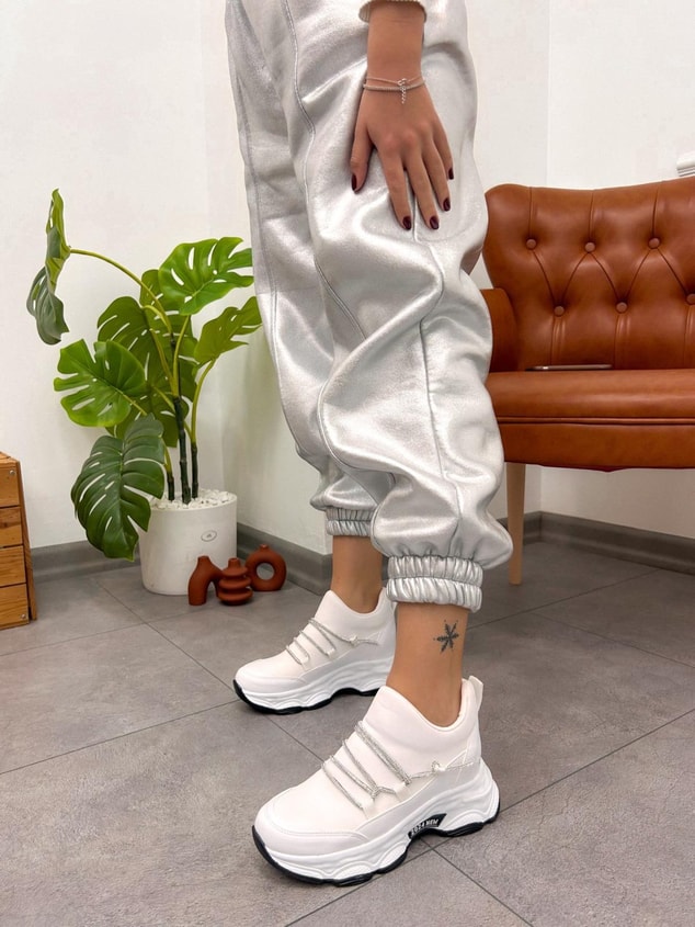 Beyaz Cilt (Dore) Kadın Gizli Topuklu Bağcıklı Sneakers