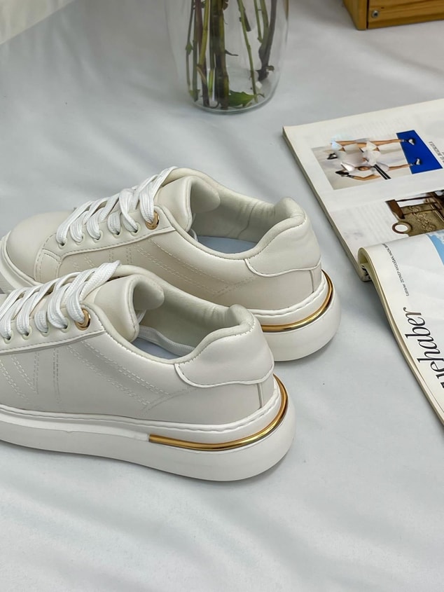 Beyaz Cilt (Xena) Gold Detay Bağcıklı Kadın Sneakers