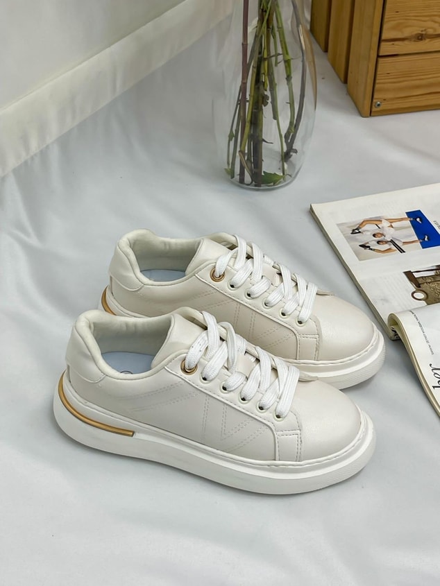 Beyaz Cilt (Xena) Gold Detay Bağcıklı Kadın Sneakers