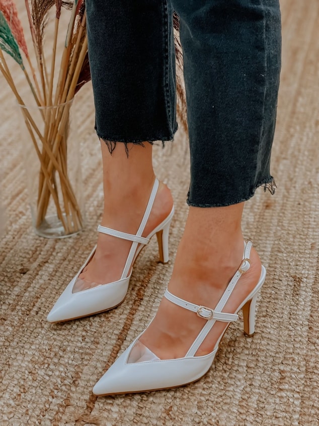 Beyaz Deri (Cindy) Şeffaf Detay Bilek Tokalı Kadın Stiletto