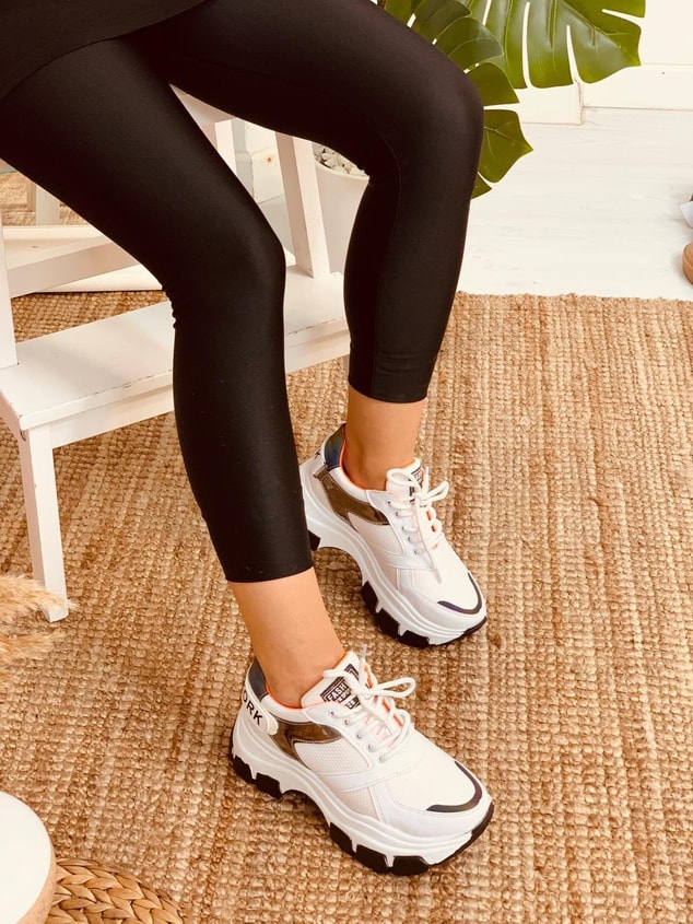 Beyaz Siyah Taban (Fashion) Kadın Spor Ayakkabı Sneakers