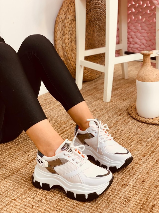 Beyaz Siyah Taban (Fashion) Kadın Spor Ayakkabı Sneakers