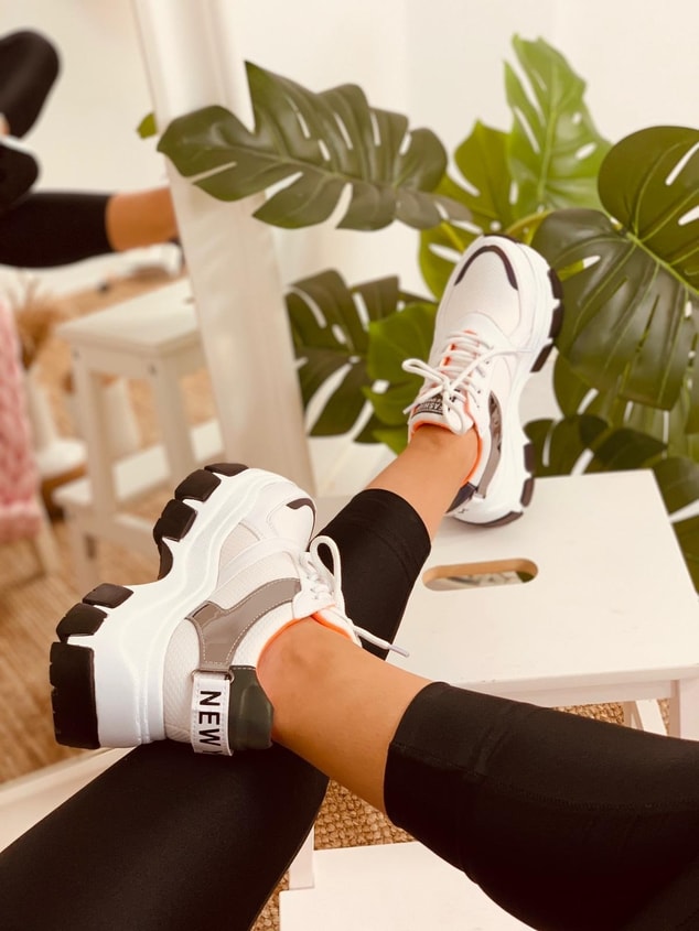 Beyaz Siyah Taban (Fashion) Kadın Spor Ayakkabı Sneakers