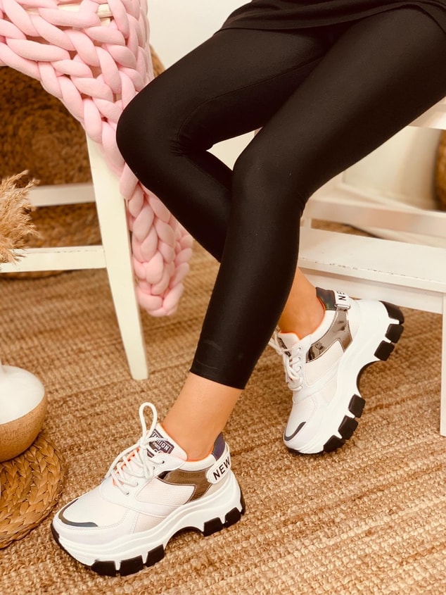 Beyaz Siyah Taban (Fashion) Kadın Spor Ayakkabı Sneakers