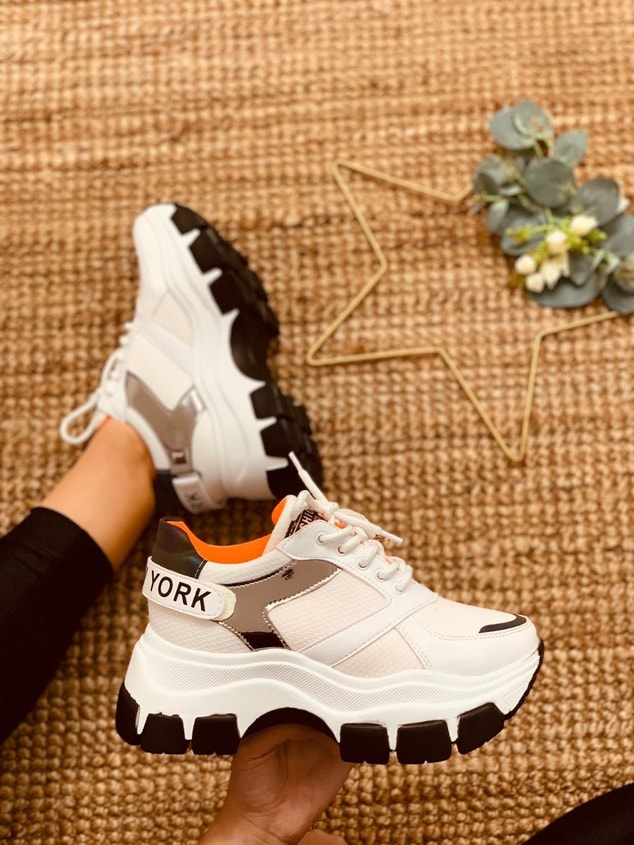 Beyaz Siyah Taban (Fashion) Kadın Spor Ayakkabı Sneakers