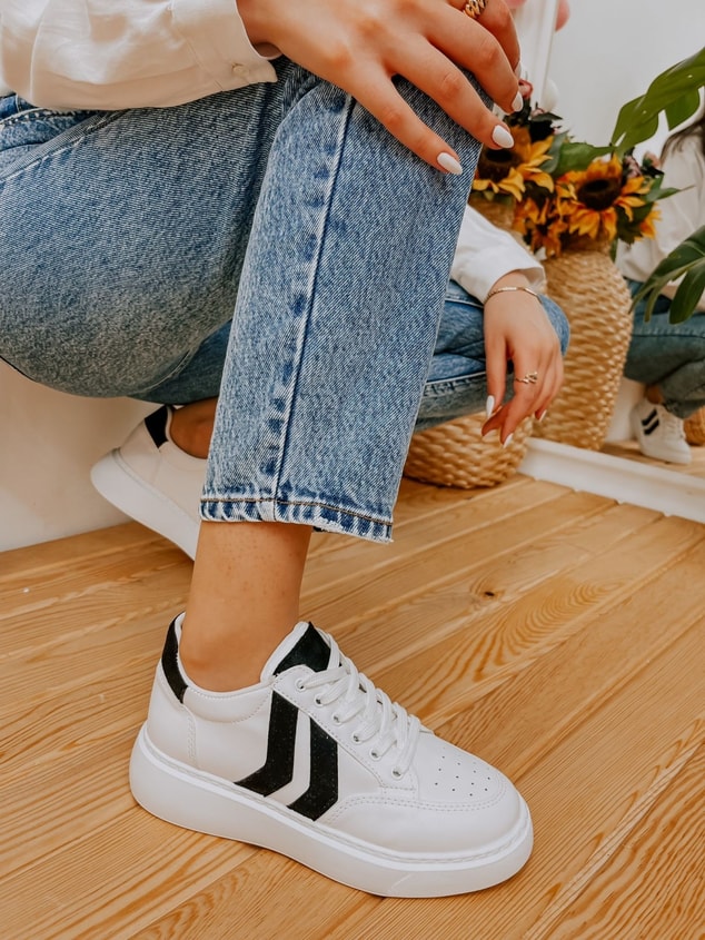 Beyaz Siyah (Walker) Kadın Bağcıklı Sneakers