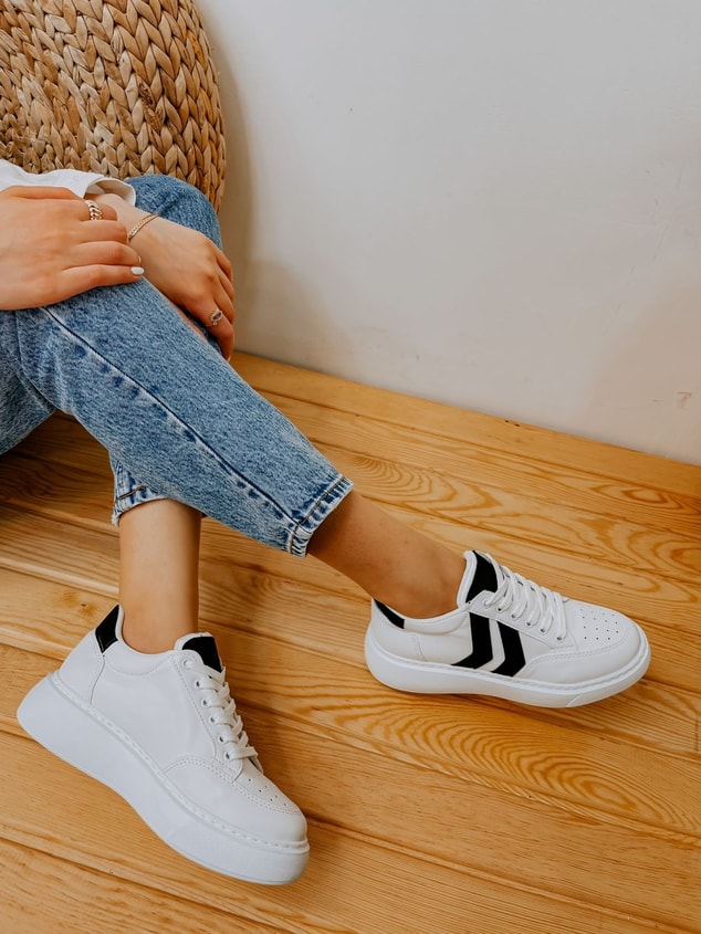 Beyaz Siyah (Walker) Kadın Bağcıklı Sneakers