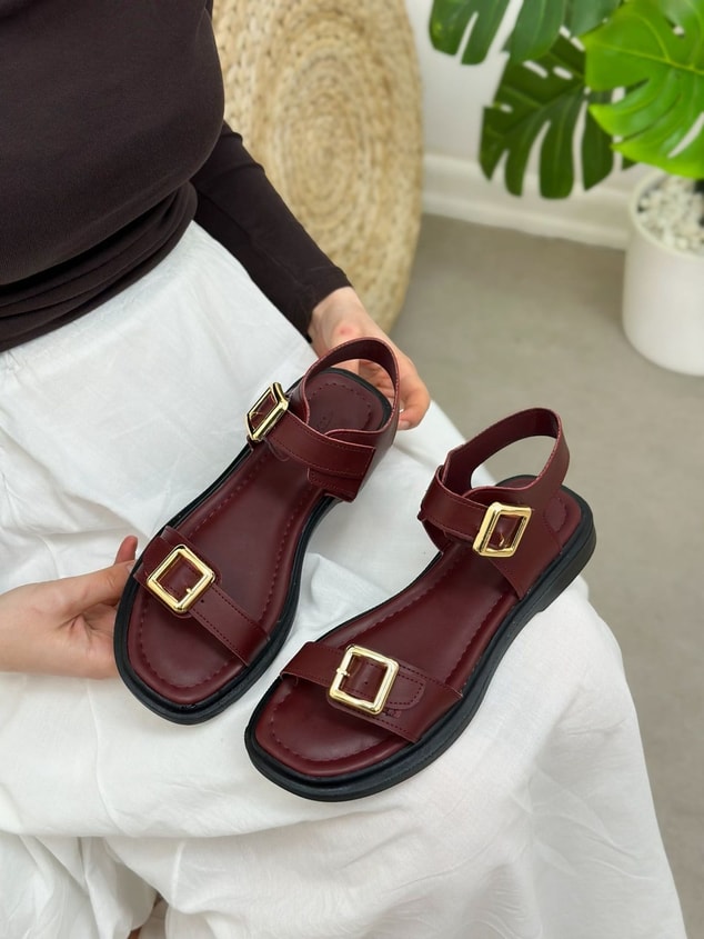 Bordo Cilt (Ossey) Çift Tokalı Gold Detay Kadın Sandalet