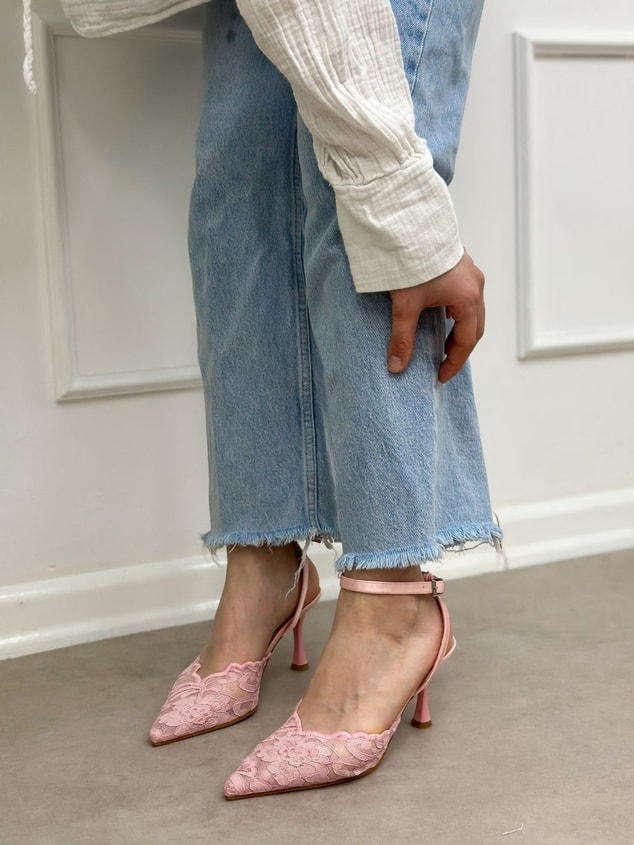 Şeker Pembe Dantel (Vusuel) Nakışlı Arka Bant Detaylı Kadın Stiletto