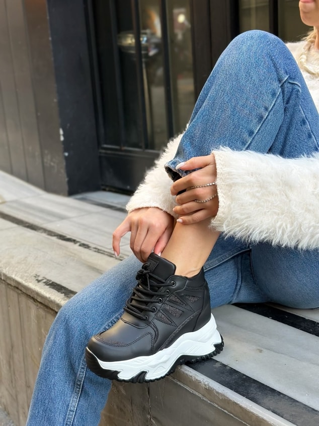 Siyah Cilt ( Celly )Gizli Topuk Dolgu Topuk 7 Cm Boy Uzatan Sneakers