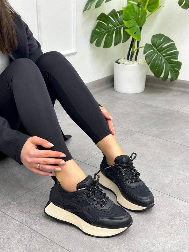 Siyah Cilt (John) Kadın Bağcıklı Sneakers