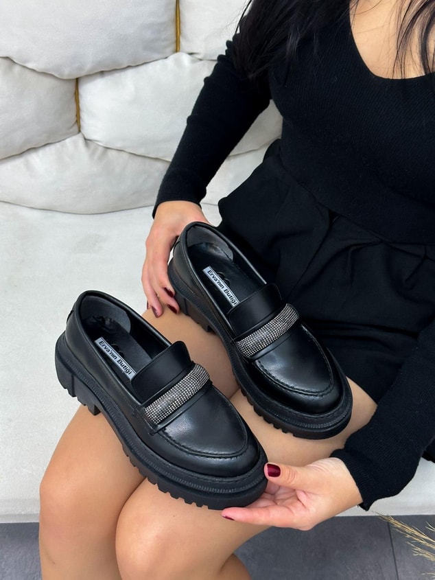 Siyah Cilt (Stone) Taş Detay Kadın Loafer