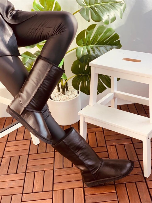 Siyah Cilt (Ugg)