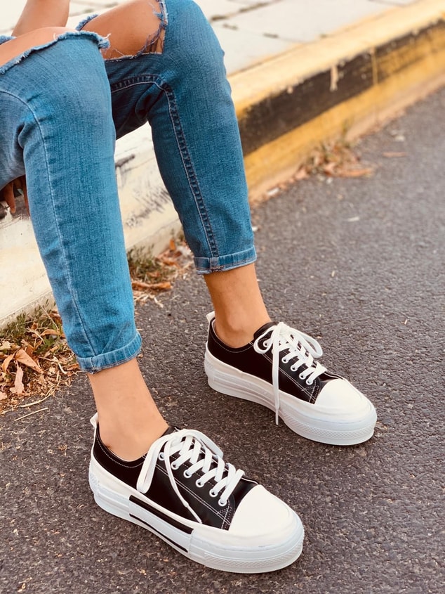 Siyah Deri (Blackberry) Kadın Yüksek Tabanlı Sneakers