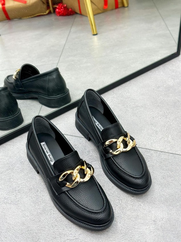 Siyah Fonde (Ling) Zincir Detay Kadın Loafer