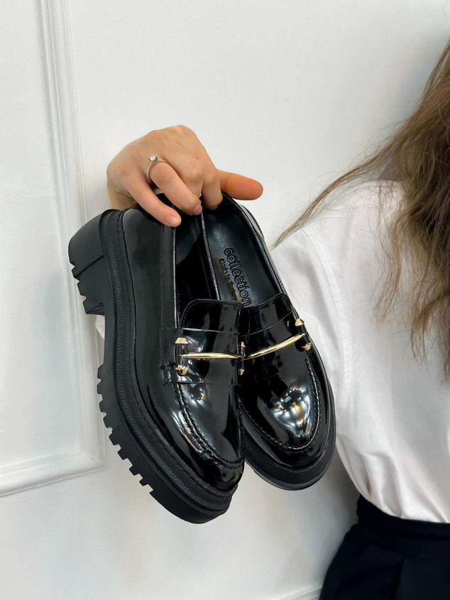 Siyah Rugan (Belt) Toka Detay Kadın Loafer