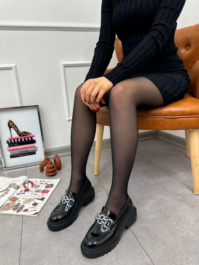 Siyah Rugan (Char) Zincir Detay Kadın Loafer