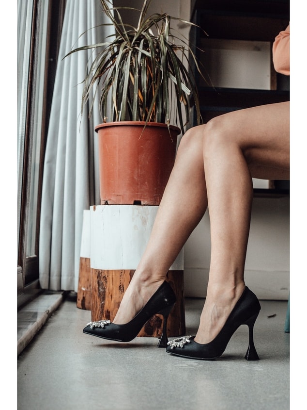 Siyah Saten (Sunx) Büyük Numara Kadın Stiletto