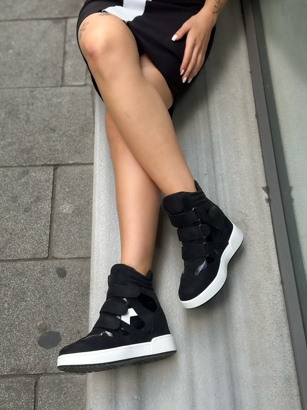 Siyah Süet (İsabe) Gizli Topuk Dolgu Topuk 7 Cm Boy Uzatan Sneakers